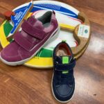 子供たちの靴合わせ